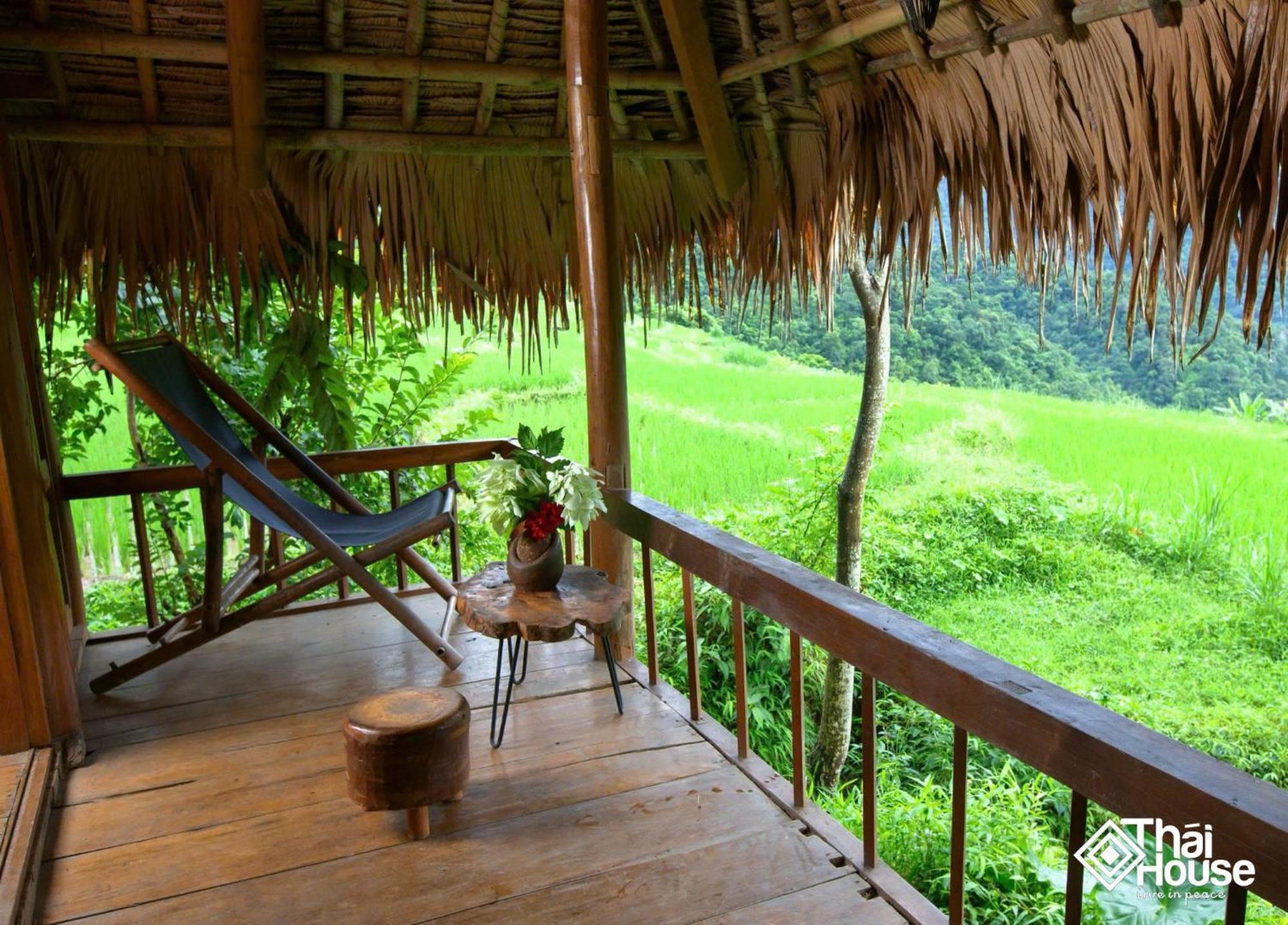 Thai House Pu Luong - Century Old Stilt House With Terrace Views Huong Ba Thuoc ภายนอก รูปภาพ
